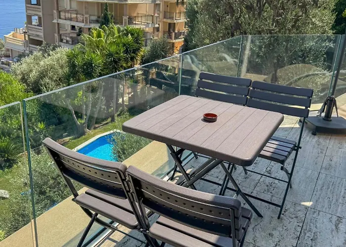 Mont Des Olives - Cap D'ail- App6 *